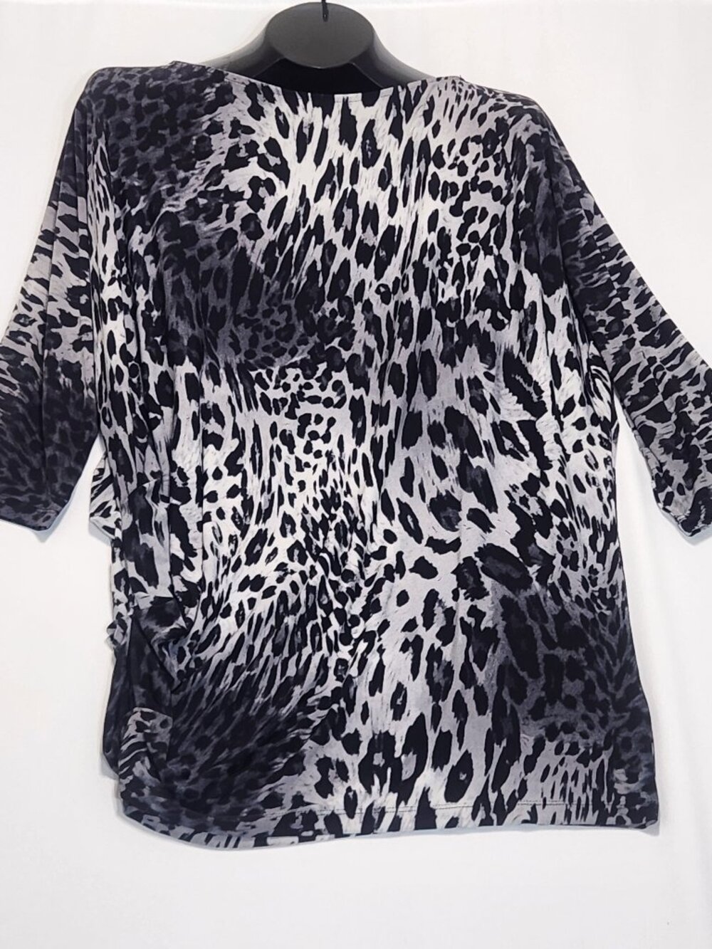 NWT Iman Global Chic Animal Print Top M Gray Black Boatneck ¾ Sleeve HSN - Picture 1 of 10